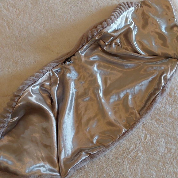 🌺 Like New Park & Main Tan Faux Fur Stole/Wrap/Shawl/Shrug - Picture 8 of 12